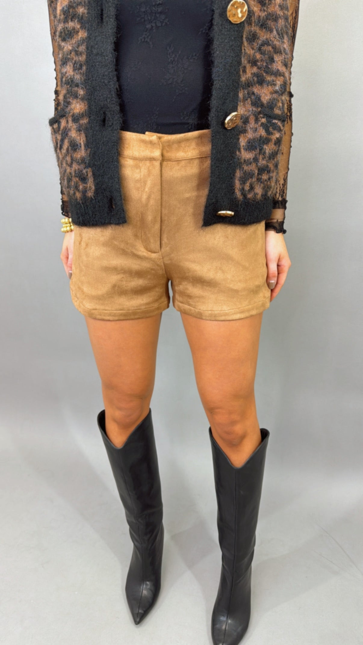 City Saddle Suede Short