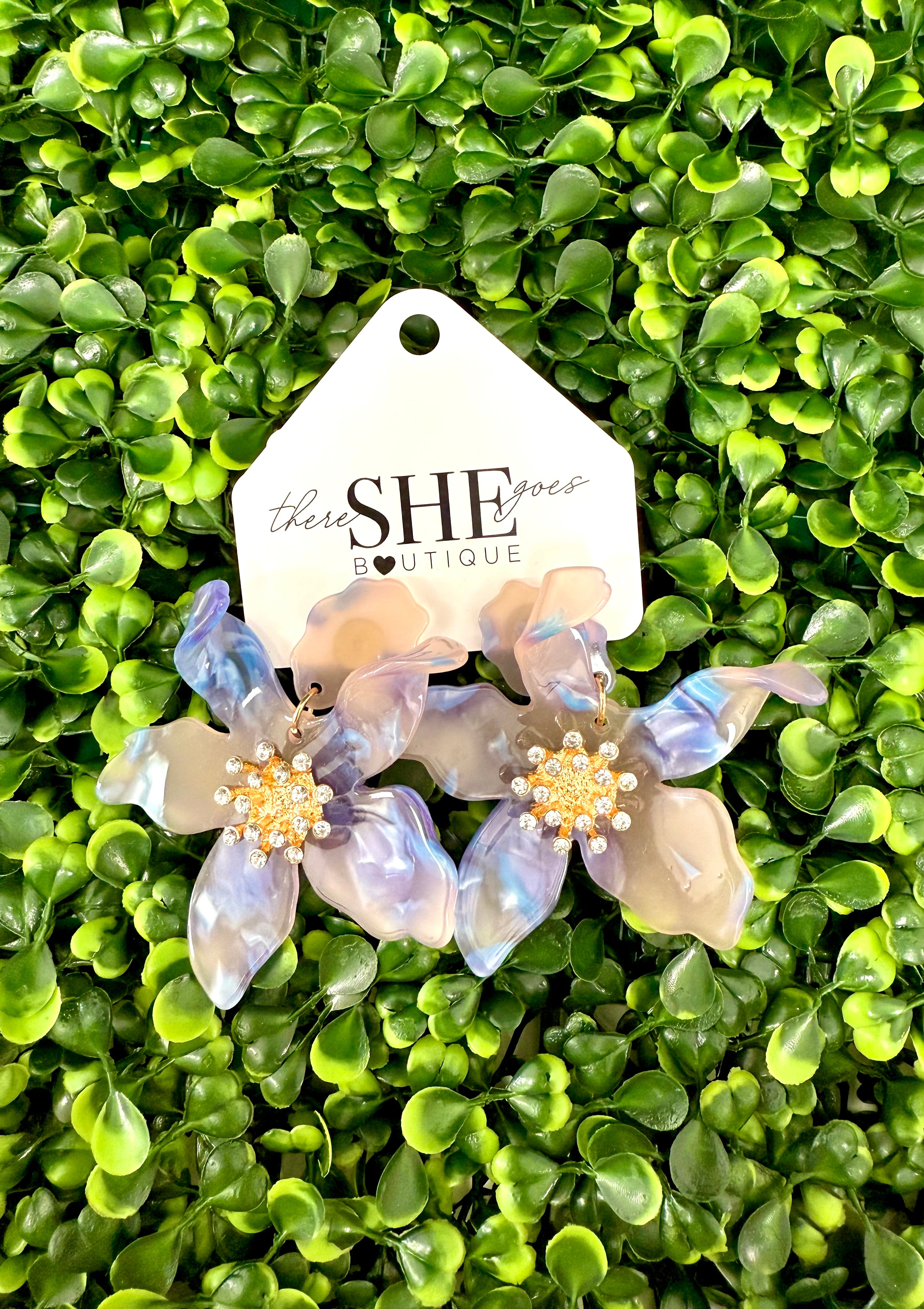 Flower Acrylic Earring (blue)