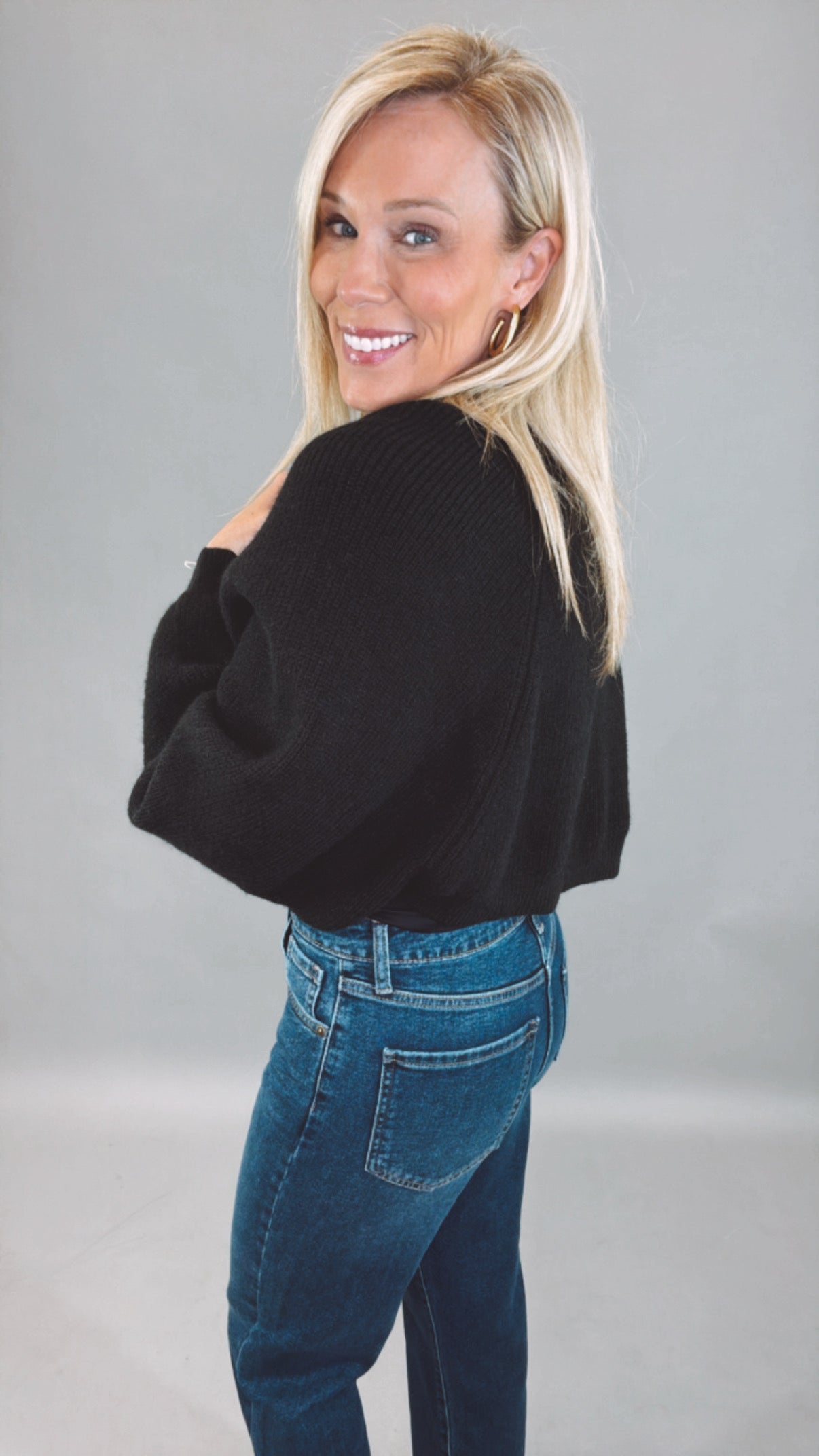 Signature Shrug Sweater (black)