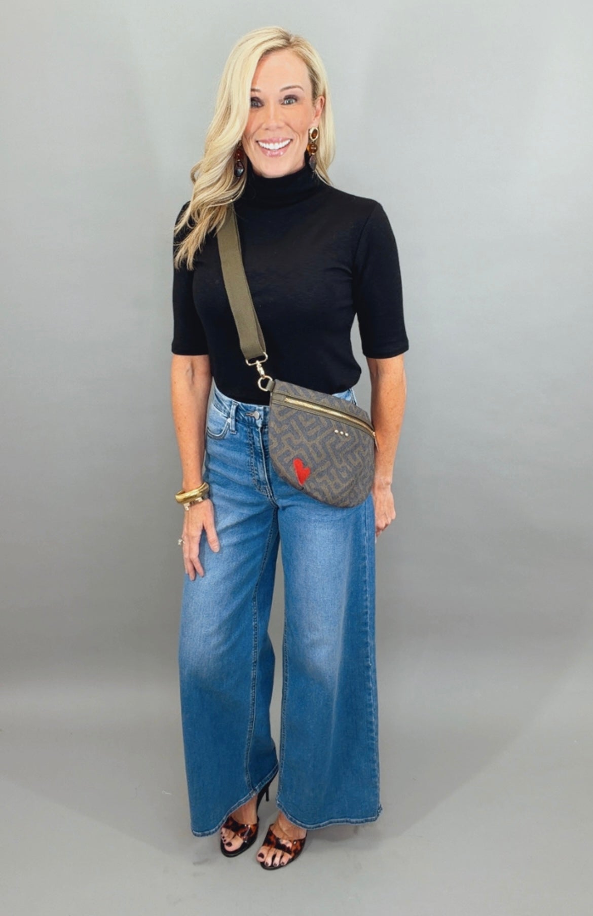 Capsule Closet Top (black)
