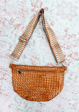 Woven Bum Bag (brown)