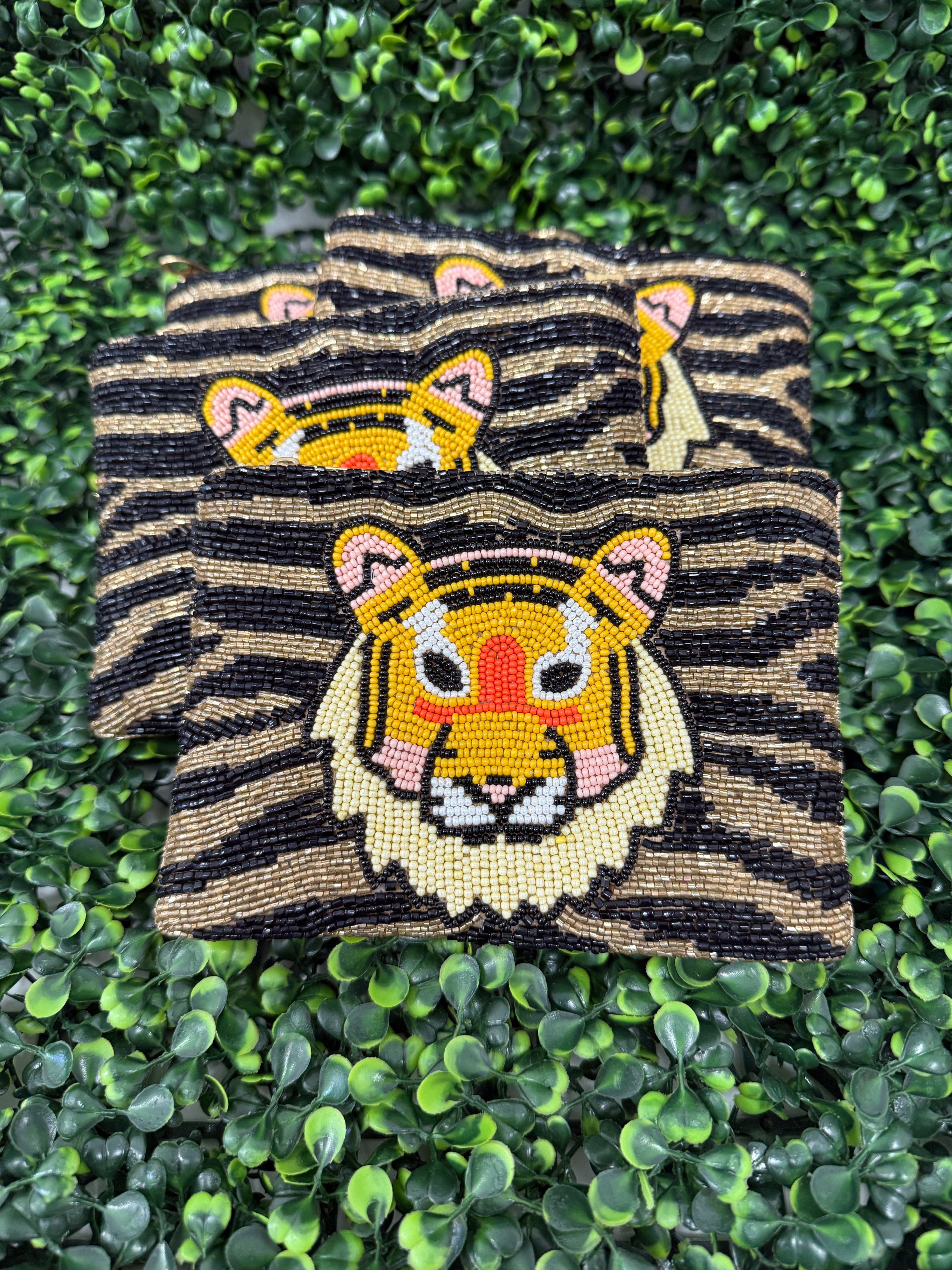 Victory Roar Pouch