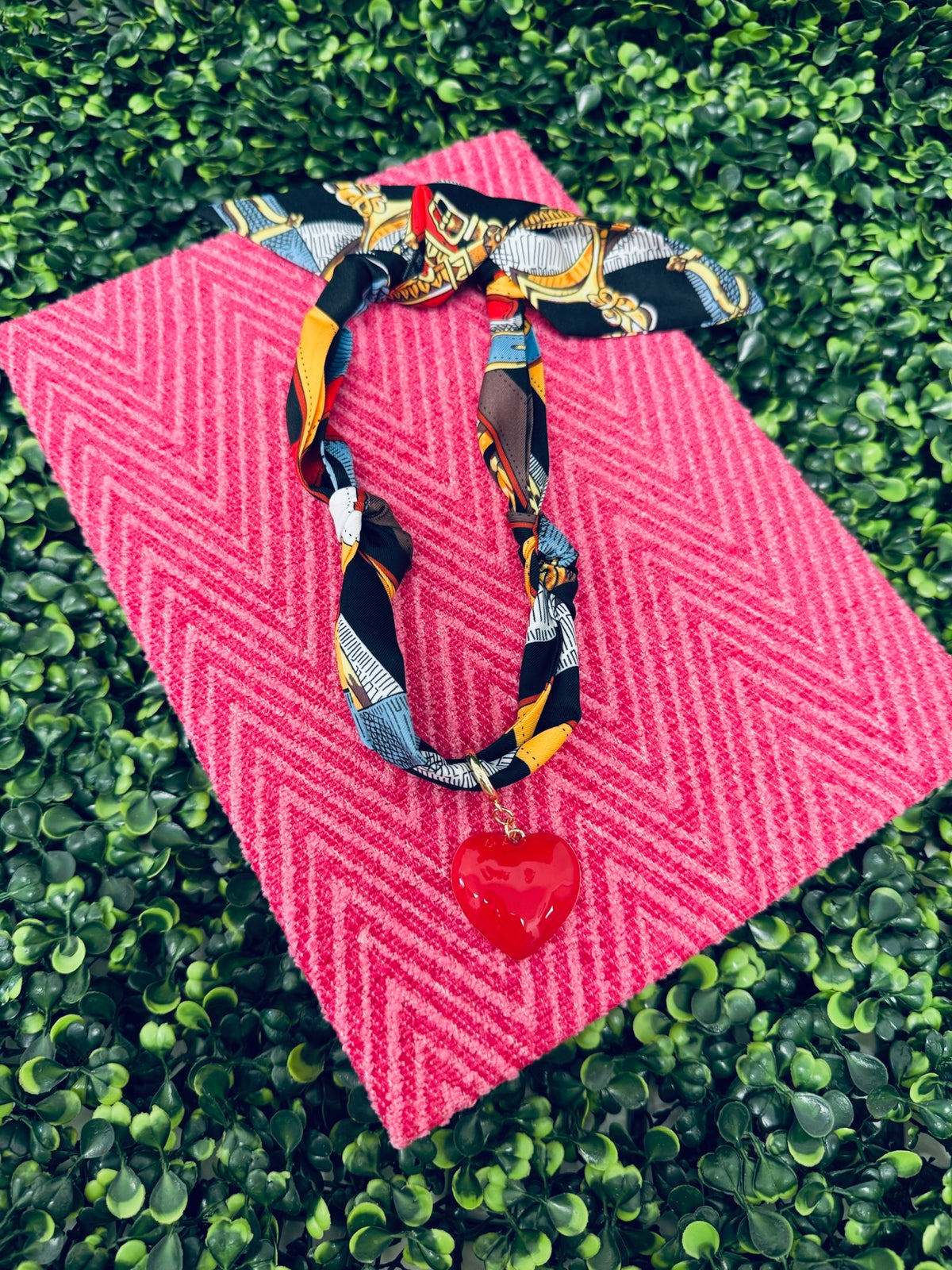 Sweetheart Stunner Scarf Necklace