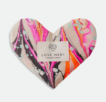 Eye Love Pillow ~Electric