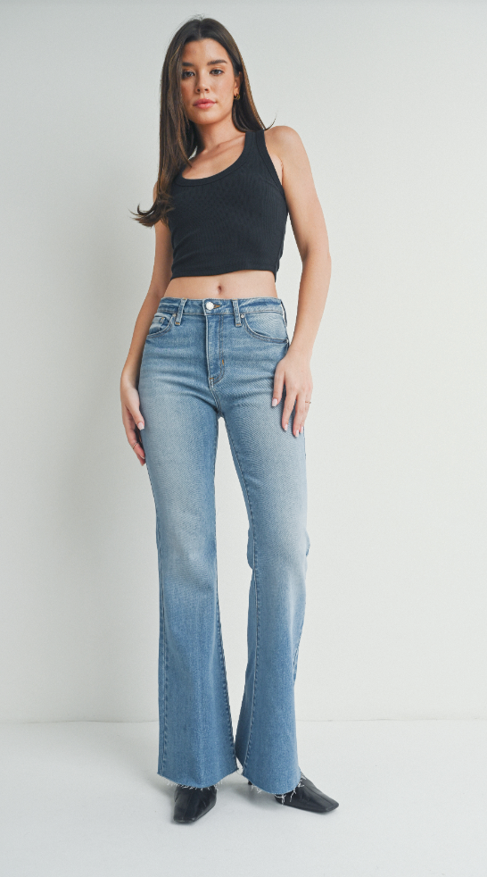 Mid Rise Bootcut Jean (med denim)