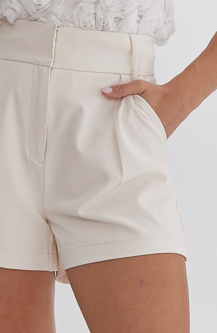 The Spring Short (cream)