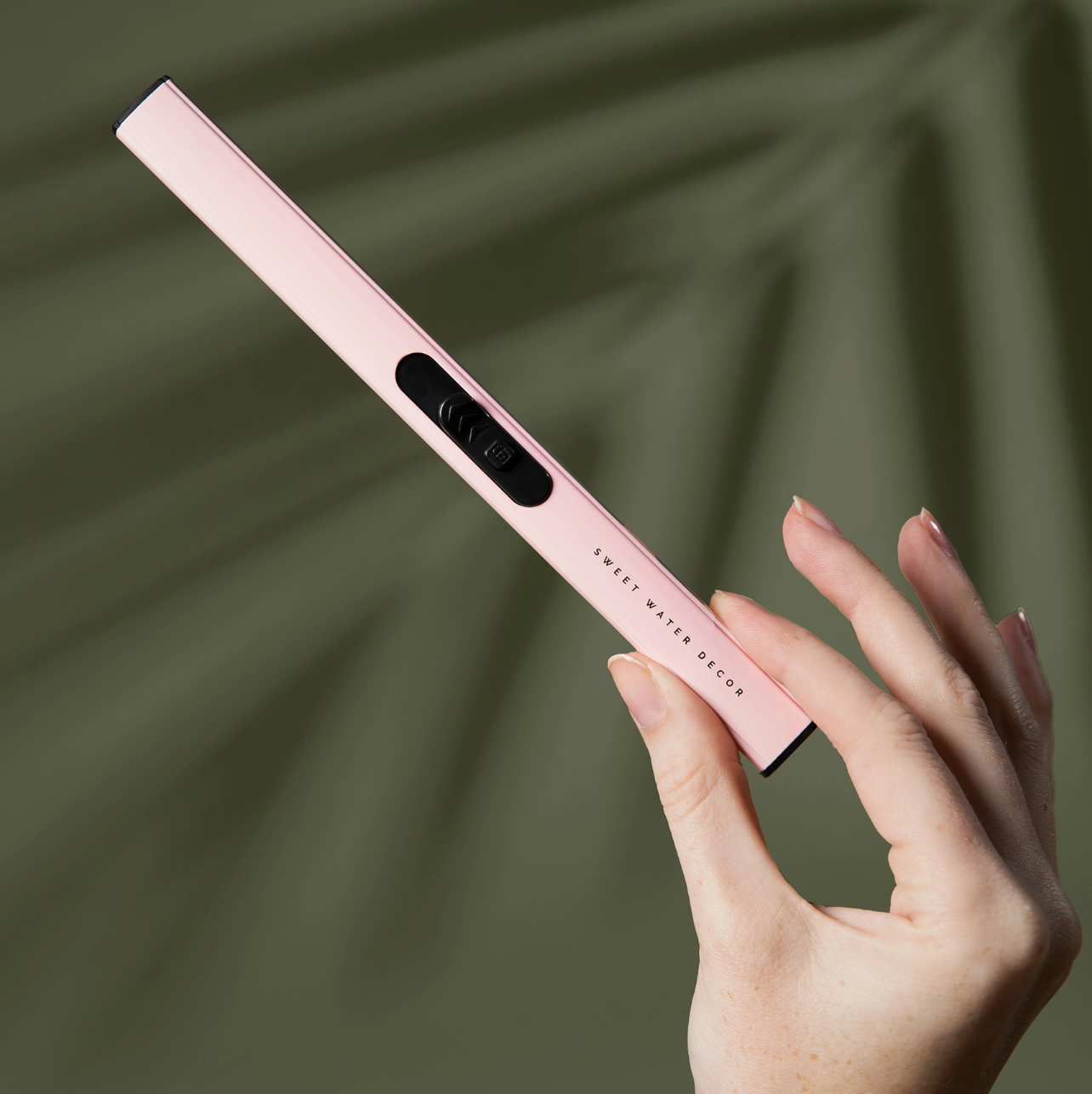 Lighter Raspberry Pink Rechargeable Electric Lighter (pink) – There She Goes