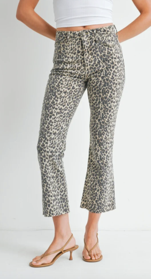 HR Crop Flare (leopard)