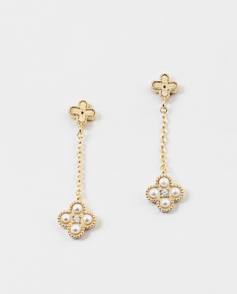 Clover Pearl Drop Earring