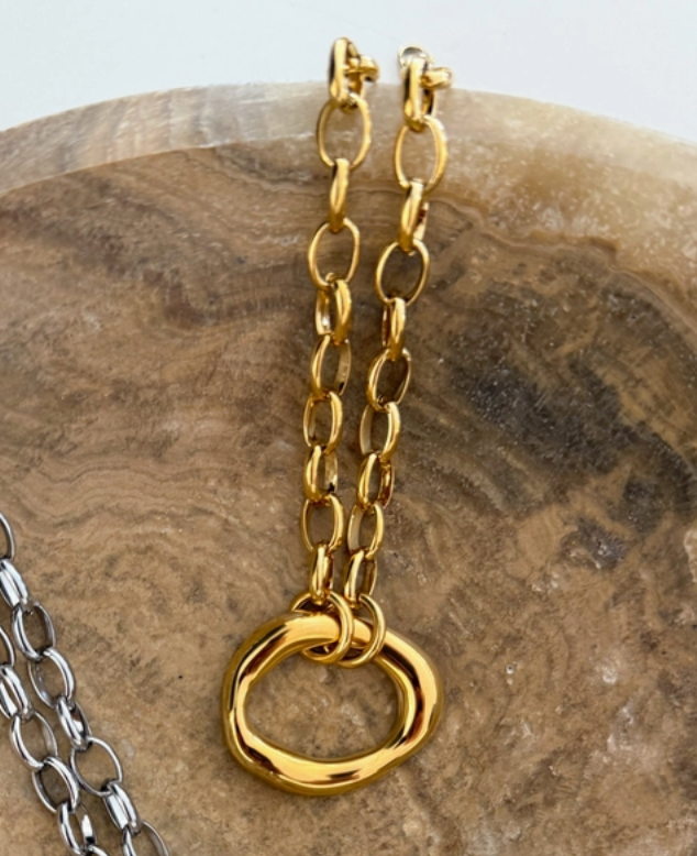 Luxe Loop Necklace