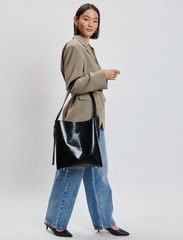 Brooke Bucket Bag