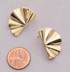 Golden Fanfare Earring