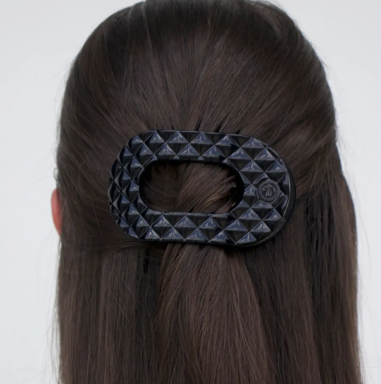 Teletie Flat Round Medium Quilted Clip
