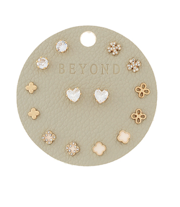 Delicate Darlings Stud Set