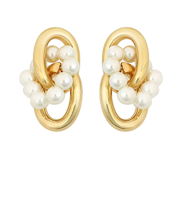Pearl Link Statement Studs