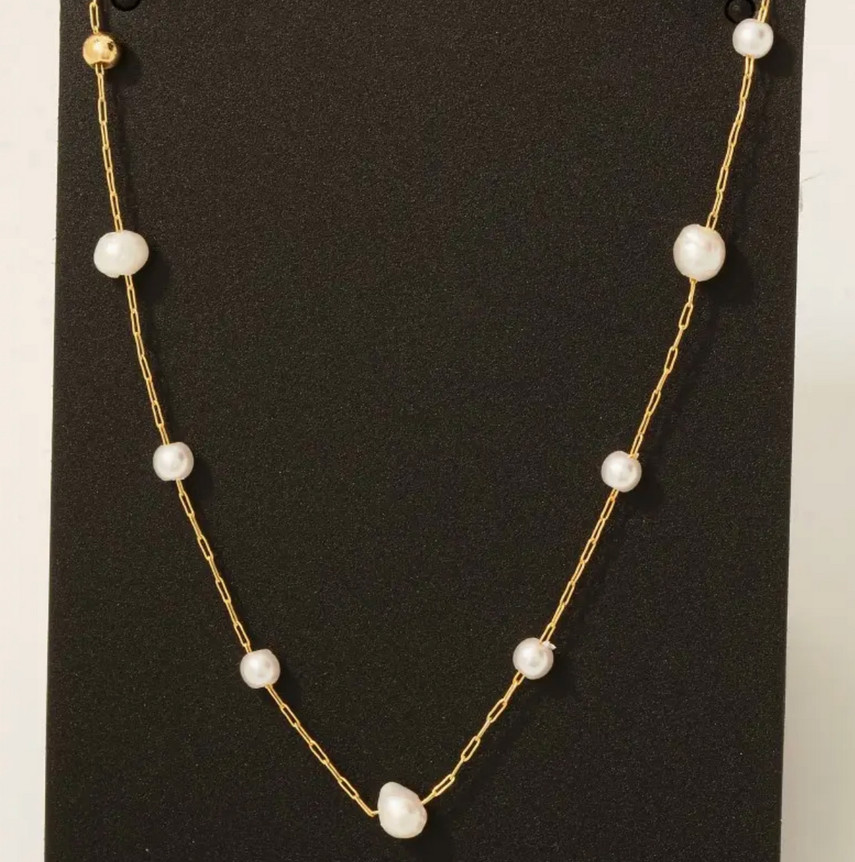 Timeless Glow Pearl Necklace