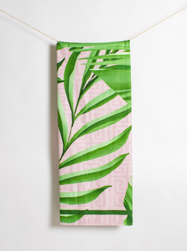 Giant Getaway Beach Towel