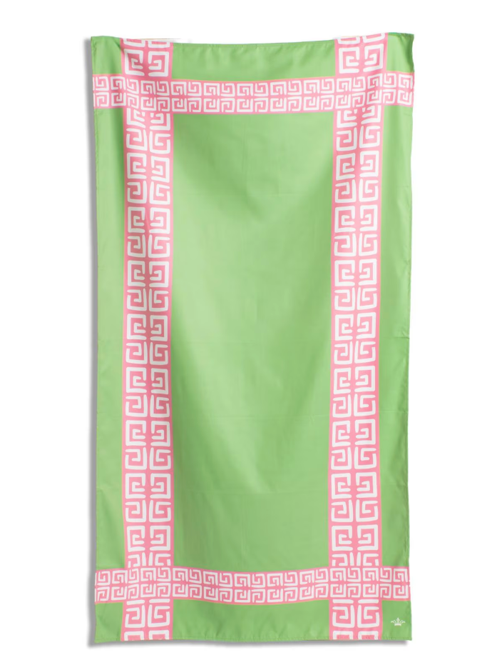 Giant Getaway Beach Towel