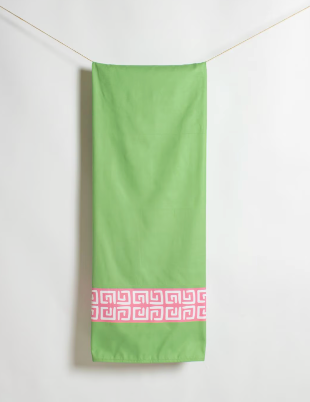 Giant Getaway Beach Towel