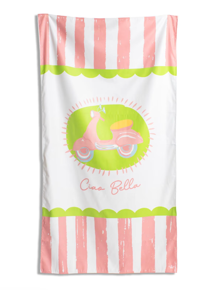 Giant Getaway Beach Towel