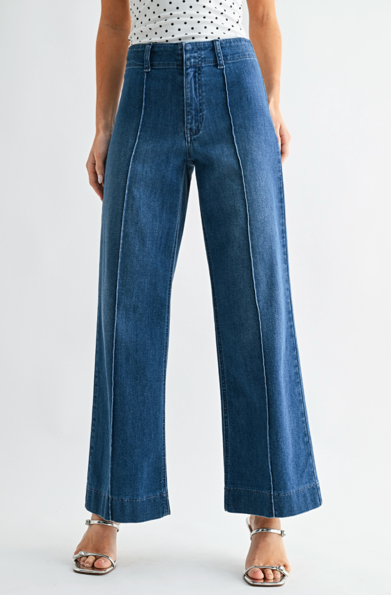 Pintuck Wide Leg Jean (med denim)