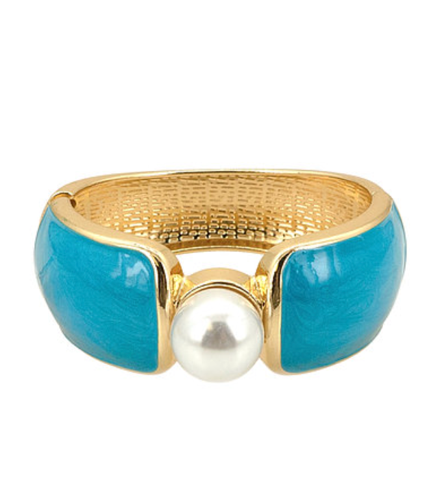 Statement Pearl Pop Cuff