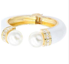 Pearl Glow Cuff