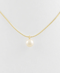 Bella Pearl Necklace
