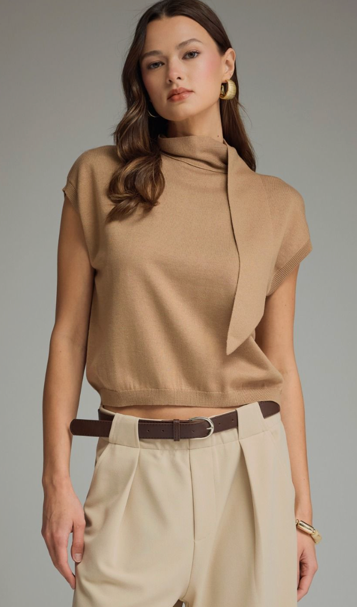 Classic Poise Top (camel)