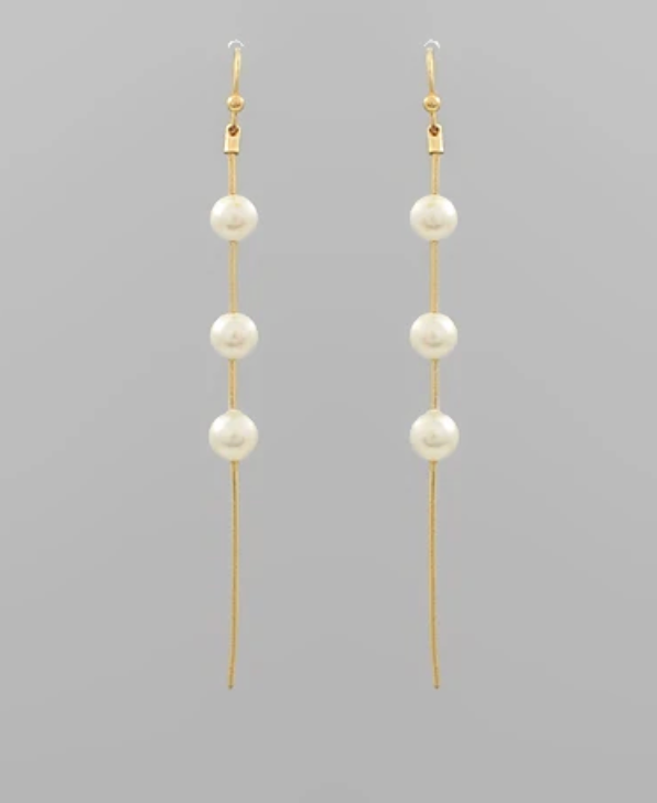 Pearl Talk Earring