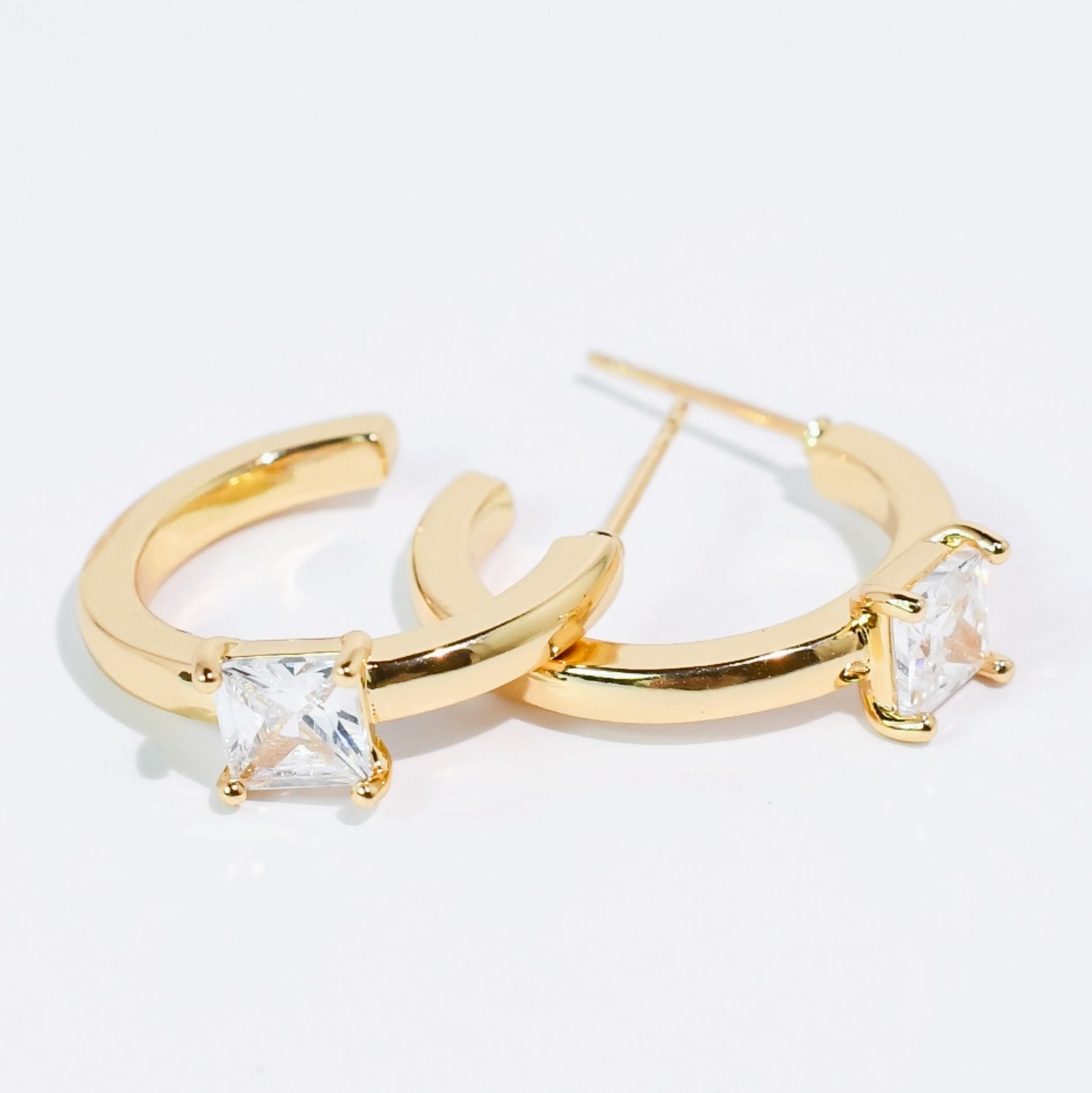 Luxe Solitaire Hoop