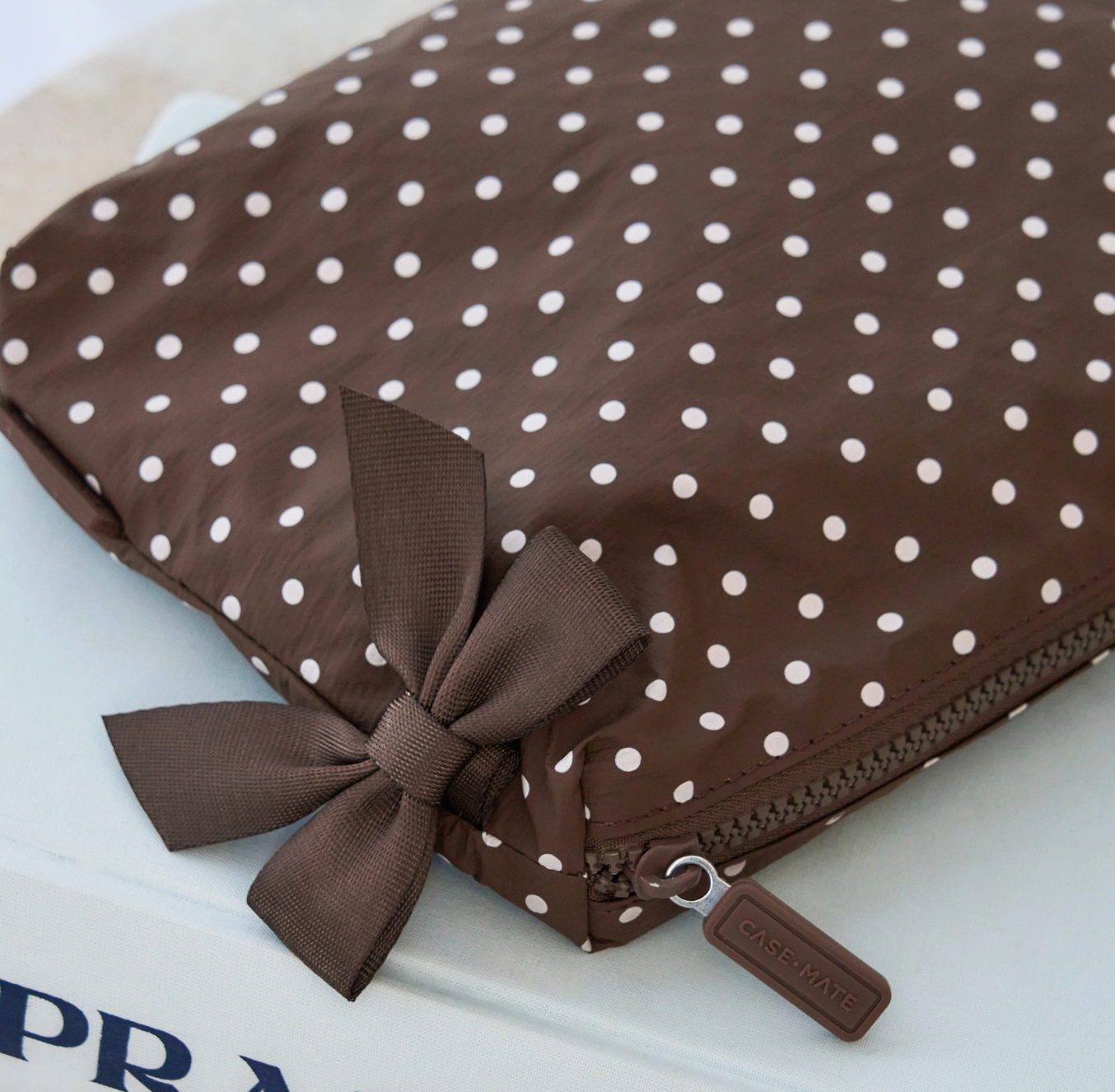 Crinkle Make Up Bag (espresso polka dot)