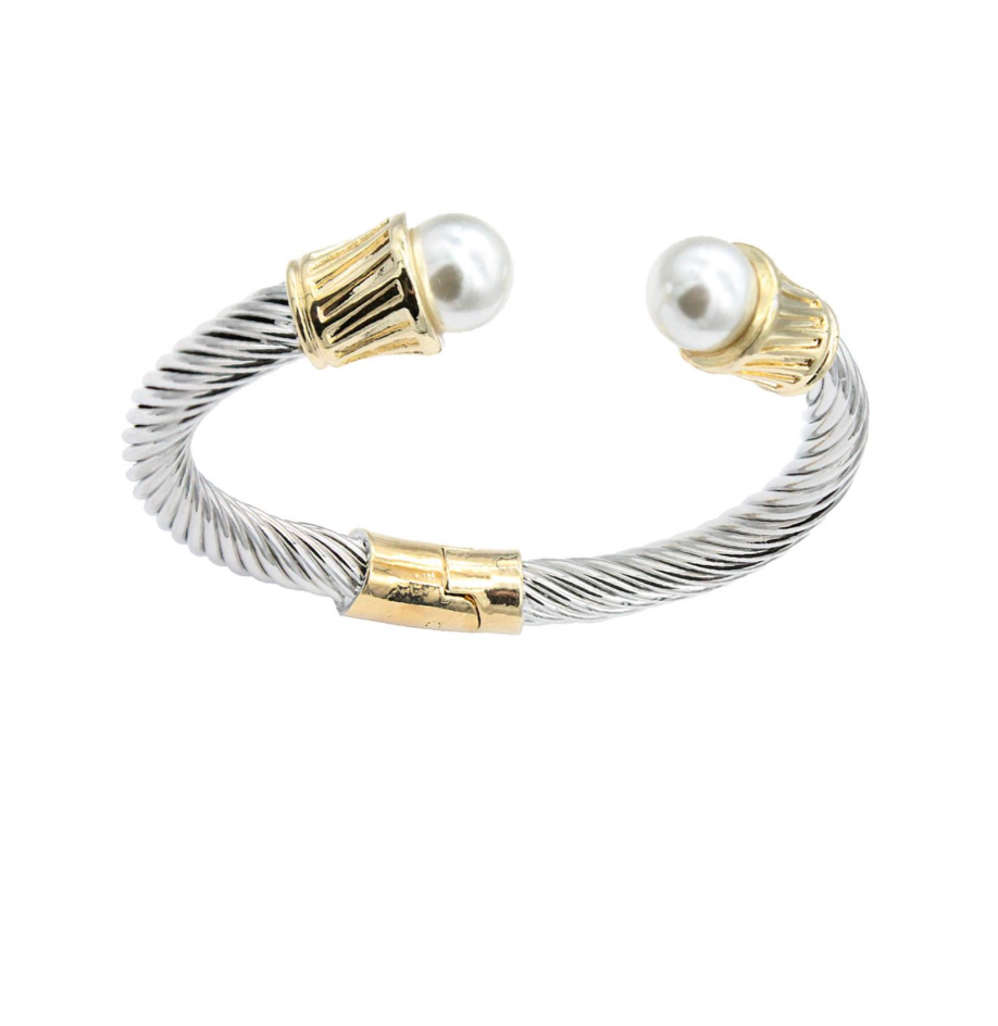 Pearl Directive Cuff