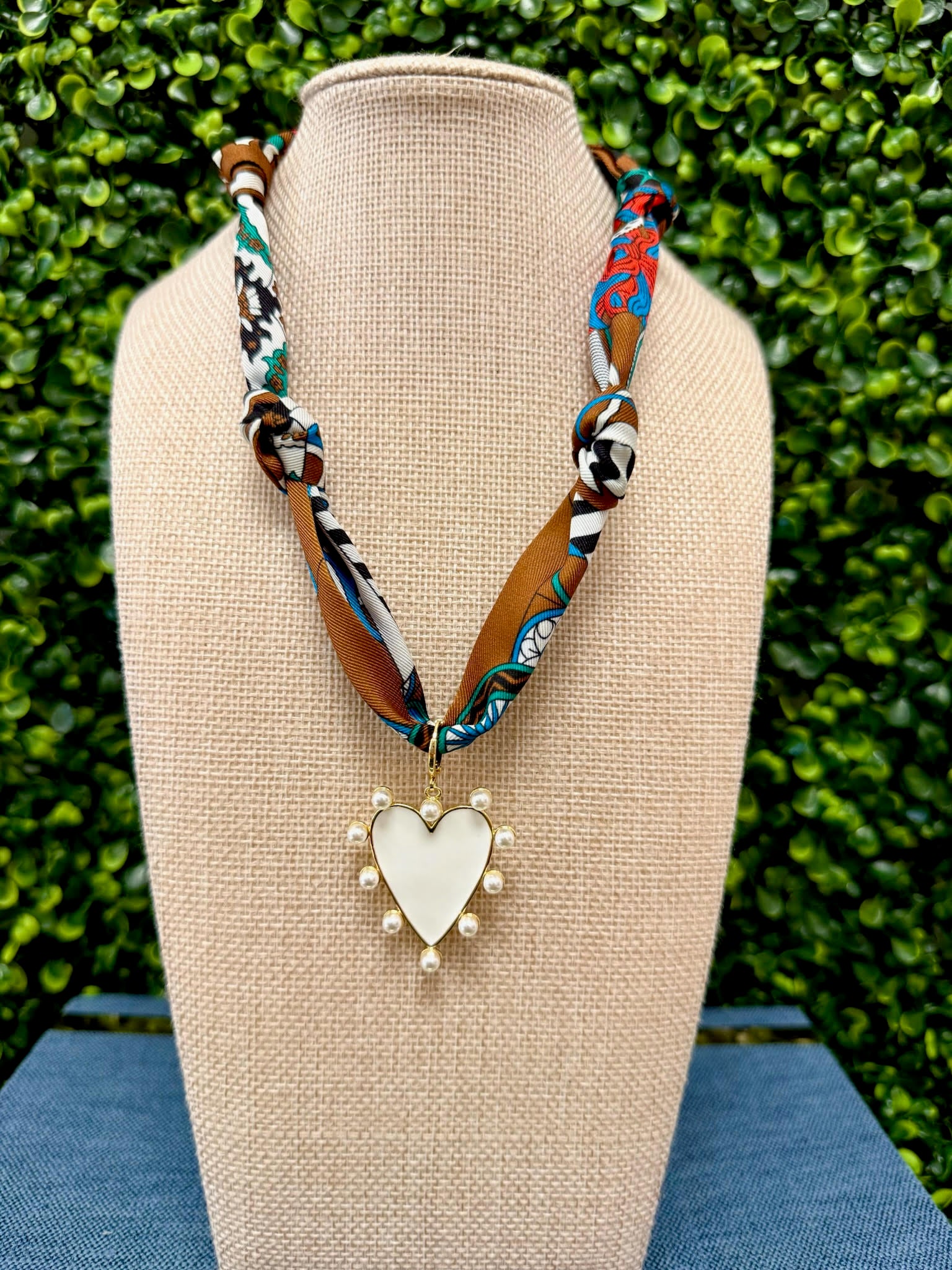 Pearl Kiss Scarf Necklace